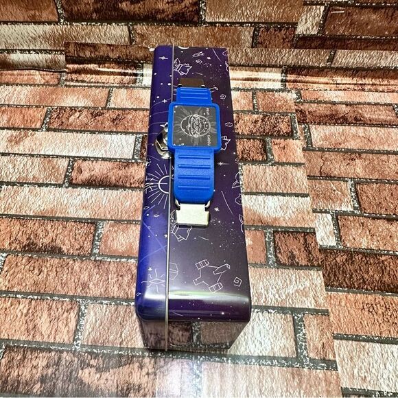 Star Wars The Mandalorian Grogu Tin Metal carrier box - Picture 6 of 11